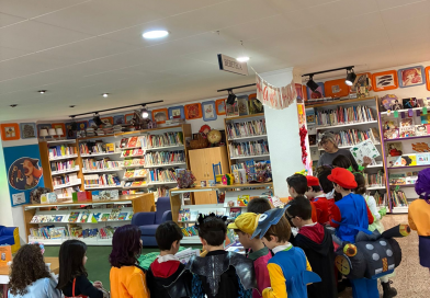 Visita guiada a la Biblioteca amb l’alumnat de 7 anys del col·legi Pare Dehón🎭📚. Visita guiada a la Biblioteca amb l’alumnat de 7 anys del col·legi Pare Dehón🎭📚.