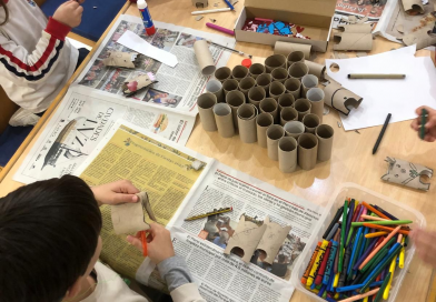La Biblioteca Infantil/Juvenil de Novelda se ha convirtdo en un pequeño taller de ternura y creatividad 🧸✨.